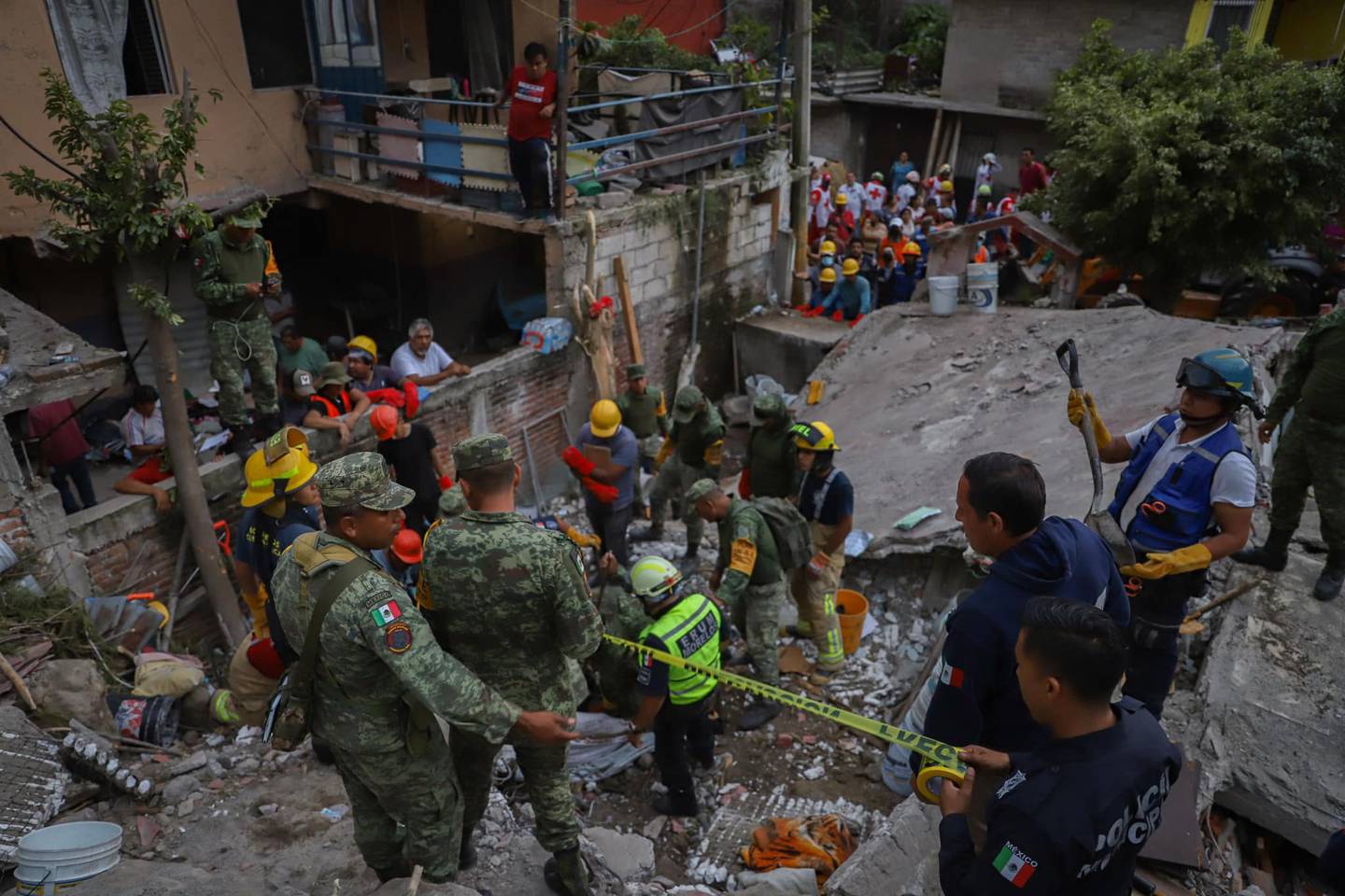 Morelos Derrumbe De Cerro En Cuernavaca Deja Varias Personas Atrapadas 4828