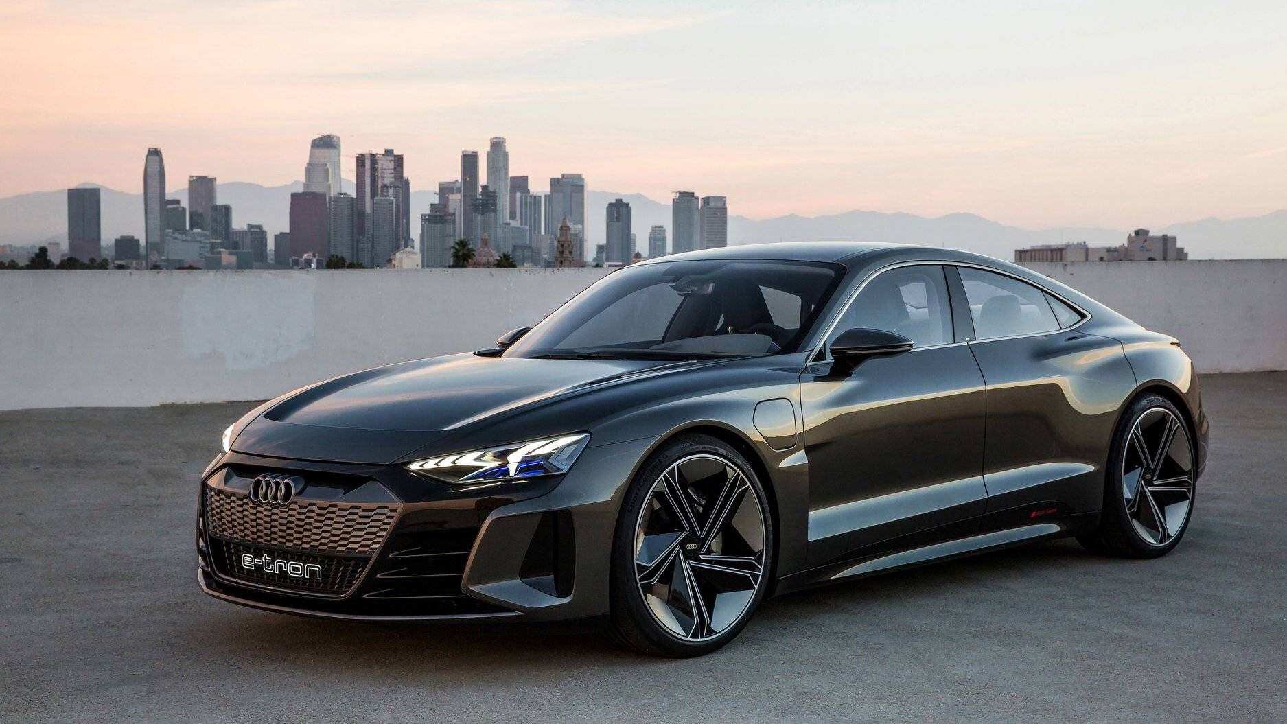 Audi E-Tron Concept le planta cara a Tesla Model S