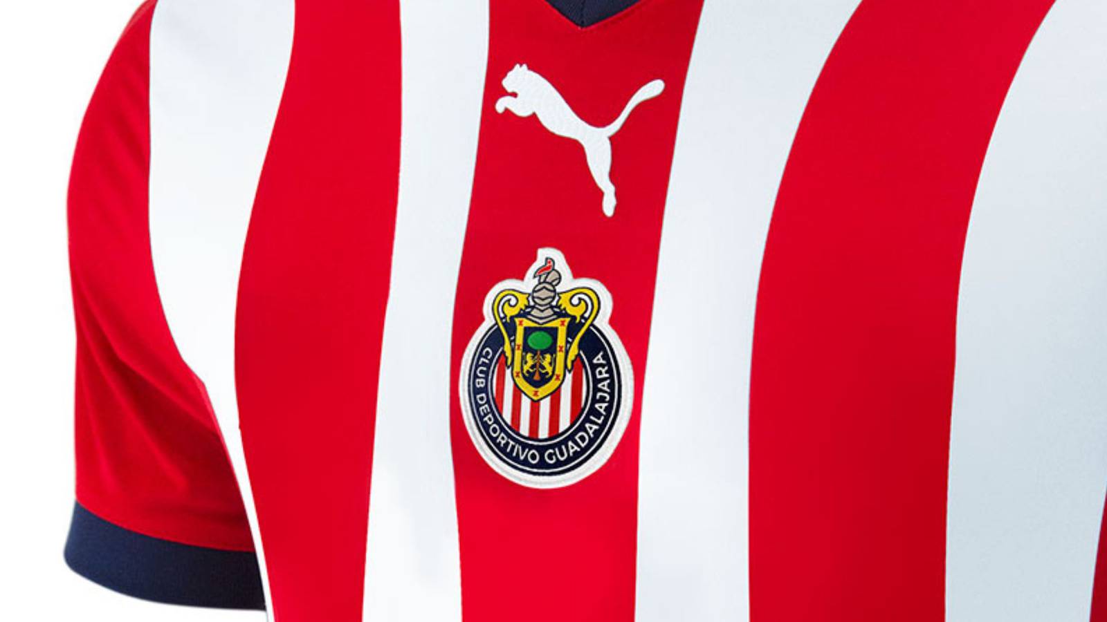 Chivas presenta nuevo jersey de local para la próxima temporada