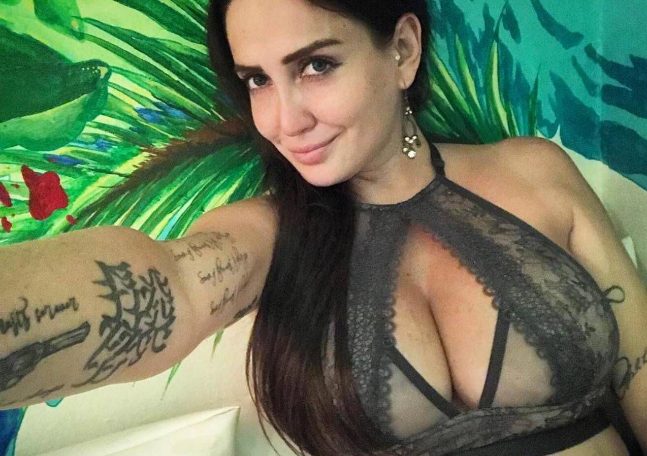 Celia Lora graba candentes escenas con estrella porno española – Publimetro  México