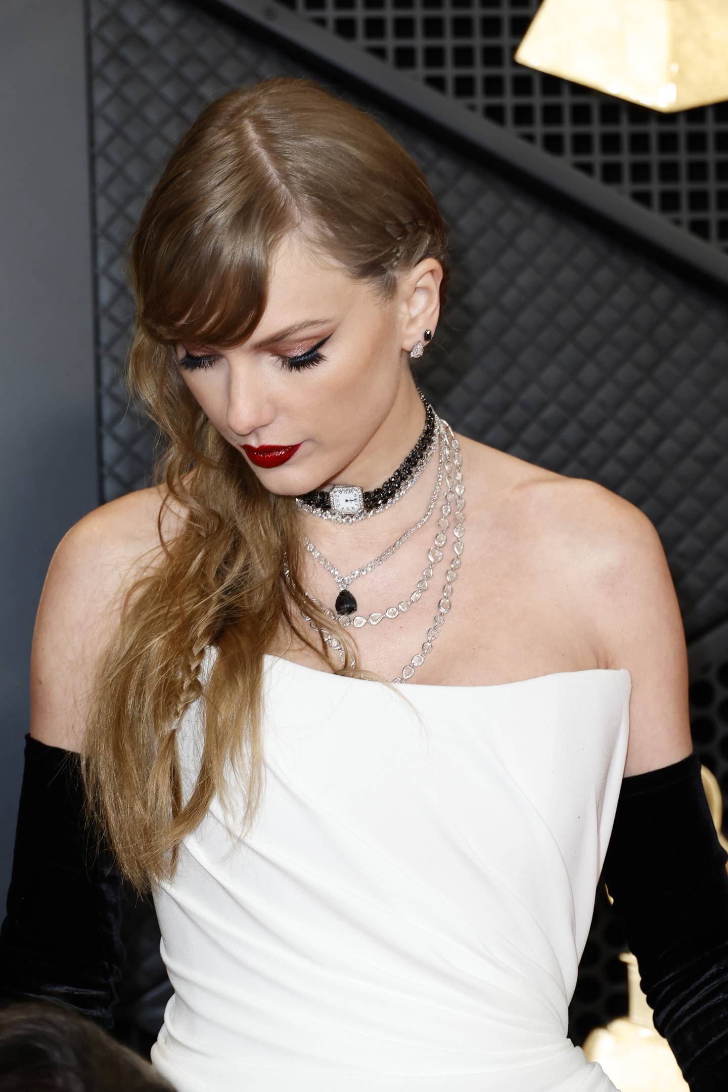 GRAMMYs 2024 Taylor Swift anuncia su nuevo álbum ‘THE TORTURED POETS