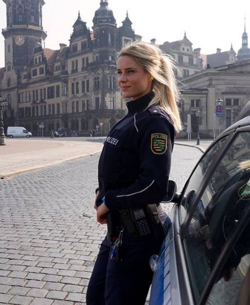 Sexy Polic A Cautiva Instagram Con Su Belleza Publimetro M Xico