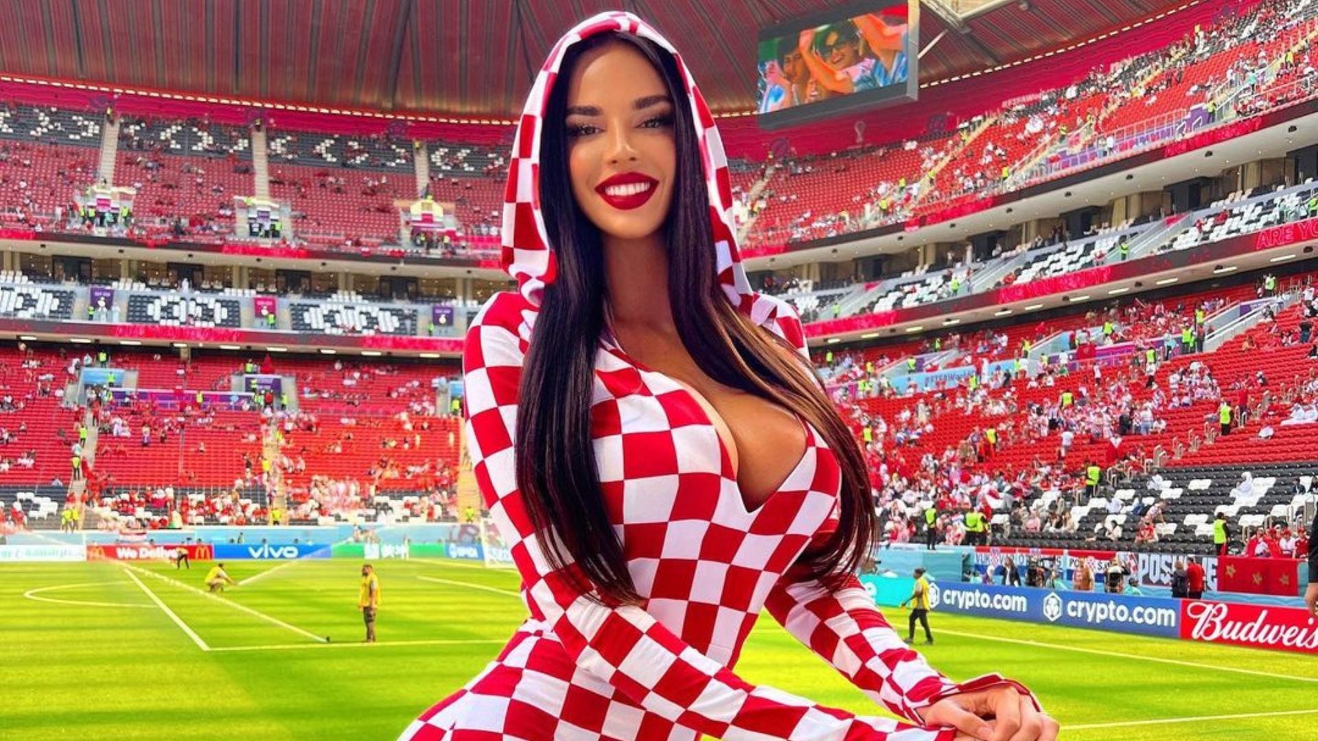 Ivana Knöll novia del Mundial de Qatar 2022 luce diminuto bikini –  Publimetro México