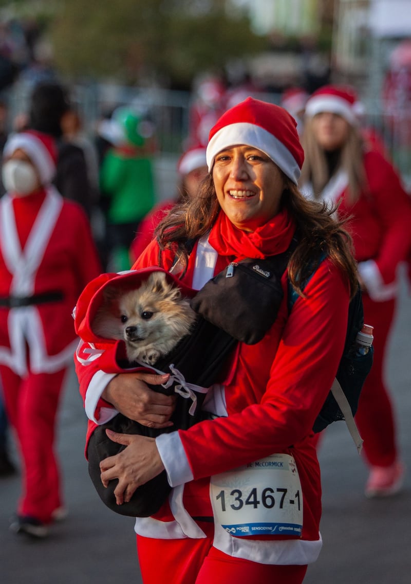 The Santa Run 2024: Las mejores fotos de la carrera de Santa Claus en CDMX; revive la magia navideña