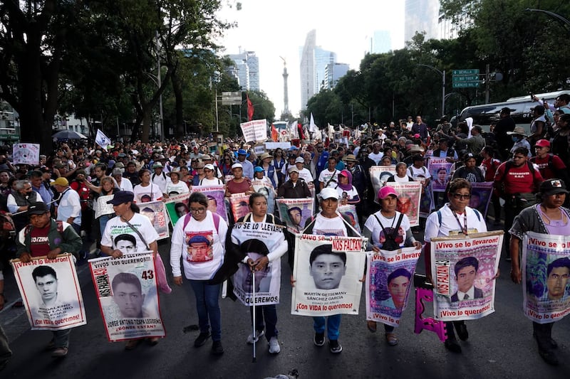 A 9 años de la desaparición de normalistas de Ayotzinapa, continúa reclamo de justicia