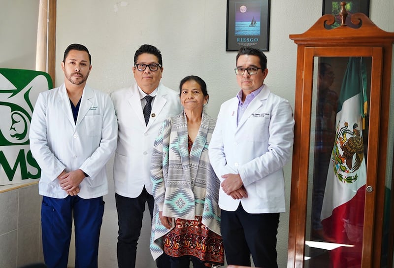 Médicos del IMSS retiran tumor de 21 kilogramos a mujer en Guanajuato