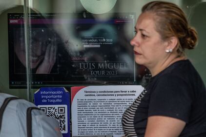 Fans y revendedores se enfrentan por boletos de Luis Miguel