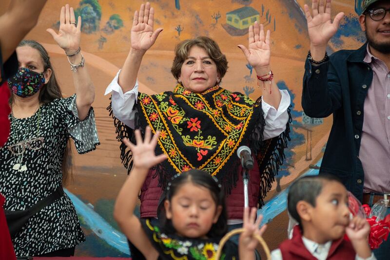 Delfina Gómez y Pepe Couttolenc quisieron firmar este pacto ambientalista con esta ceremonia ancestral.