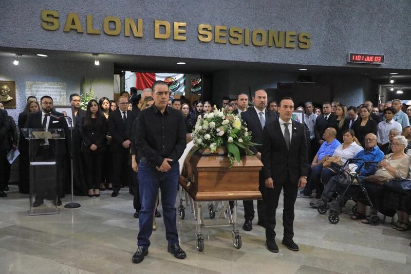 Los diputados Heriberto Treviño Cantú, Carlos de la Fuente y el presidente del Tribuna de Justicia, Arturo Salinas Garza.