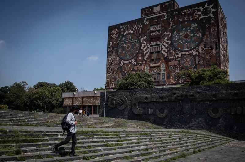 La Universidad Nacional Autónoma de México.