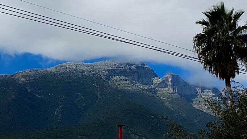 Protección Civil recomendó extremar precauciones a quienes deseen visitar los parajes nevados.