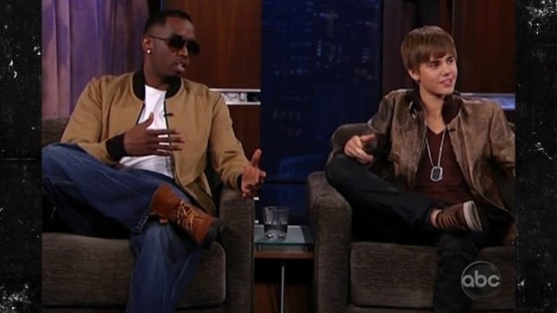 Recuerdan entrevista del 2011 con Sean Combs y Justin Bieber, en el que el rapero deja ver cuánta influencia tenía sobre adolescente de 16 años, quien no pudo responder preguntas "delicadas"