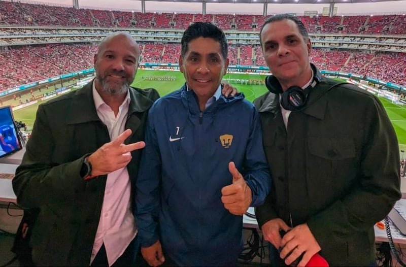 Luis García aseguró que TV Azteca trae de hijo a TUDN por raiting en juegos del tricolor.