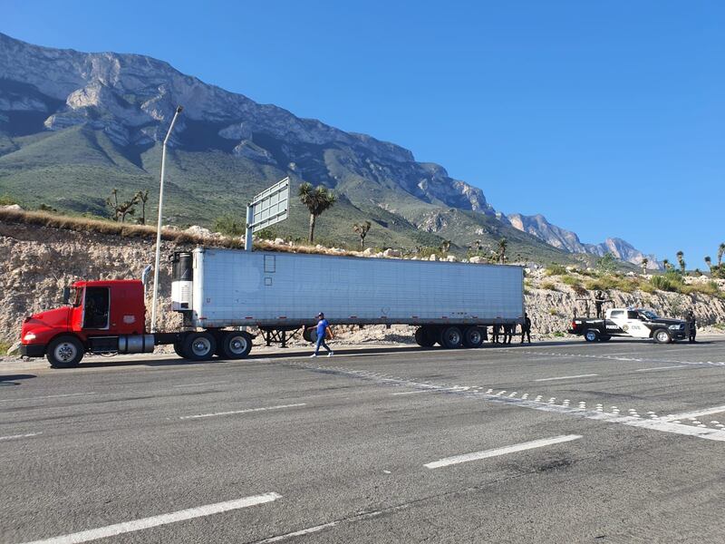 La detención se realizó en la autopista Monterrey-Saltillo en el municipio de Santa Catarina.