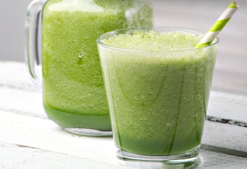 Aprende a preparar cuatro recetas de smoothies diferentes según tus gustos y necesidades.