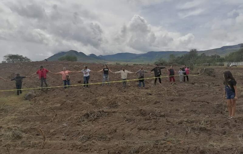 Los vecinos acusan al ayuntamiento de haber permitido el cambio de uso de suelo para que se realicen actividades agropecuarias sobre las ruinas.