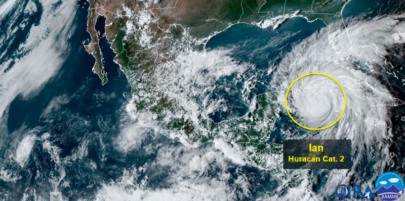 Huracán Ian aumenta a categoría 2.