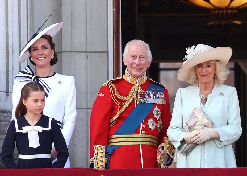 La princesa de Gales reapareció públicamente luego de haber anunciado que había sido diagnosticada con cáncer, incorporándose a las actividades que se llevaron a cabo este sábado 15 de junio como parte de la ceremonia del ‘Trooping The Clour’.