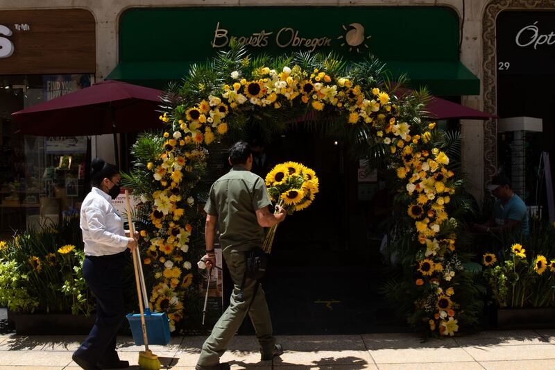 Arranco el Segundo Festival de las Flores del Centro Histórico, el cual engalanará con diversos arreglos florales del 13 al 16 comercios y lugares emblemáticos del primer cuadro.