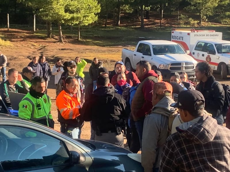 Más de 140 personas se unieron a la búsqueda que aún no da resultados.