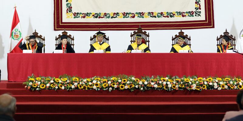 María Lilia Cedillo  recibe Doctorado Honoris Causa de la Universidad Nacional de Trujillo