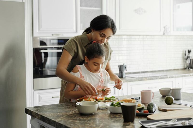 Pamela y Andrea saben que no hay manera más increíble de demostrar cariño que dedicándole tiempo a alguien para cocinarle, aunque sea sencillo