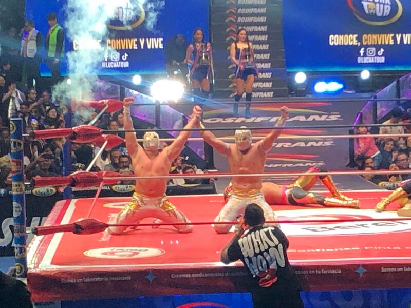 CMLL