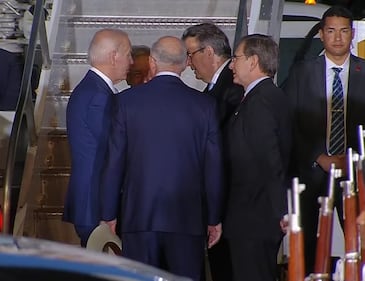 Biden y AMLO se encuentran en el Aeropuerto Felipe Ángeles