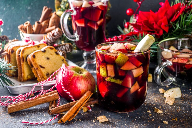 Tres deliciosas maneras de preparar un ponche de frutas