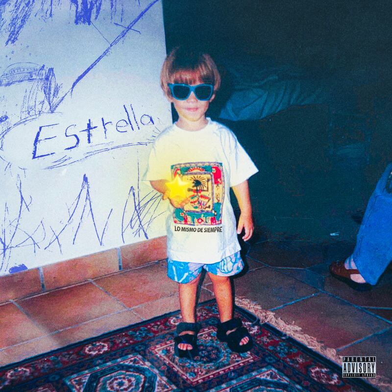 Mora deslumbra con el estreno de su álbum “Estrella”