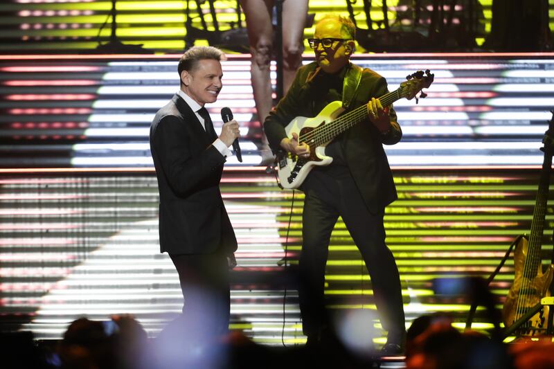 El cantante mexicano Luis Miguel, durante su presentación en el Coliseo MedPlus de Bogotá, el 17 de febrero de 2024