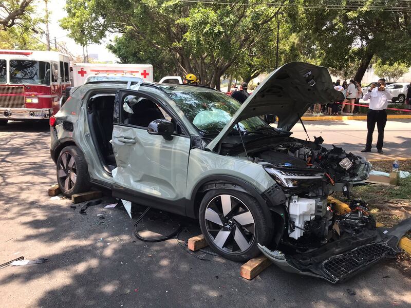 Este percance dejó cinco personas lesionadas de consideración.