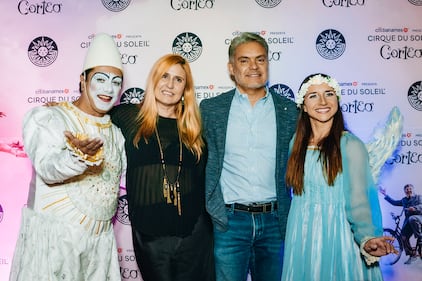 Cirque du Soleil regresó a México para presentar su nuevo espectáculo ‘Corteo’, es por ello que diversas personalidades asistieron para disfrutar del show, entre las que se encontraban Ferka, Jorge Losa, Erika Buenfil y Roger González.