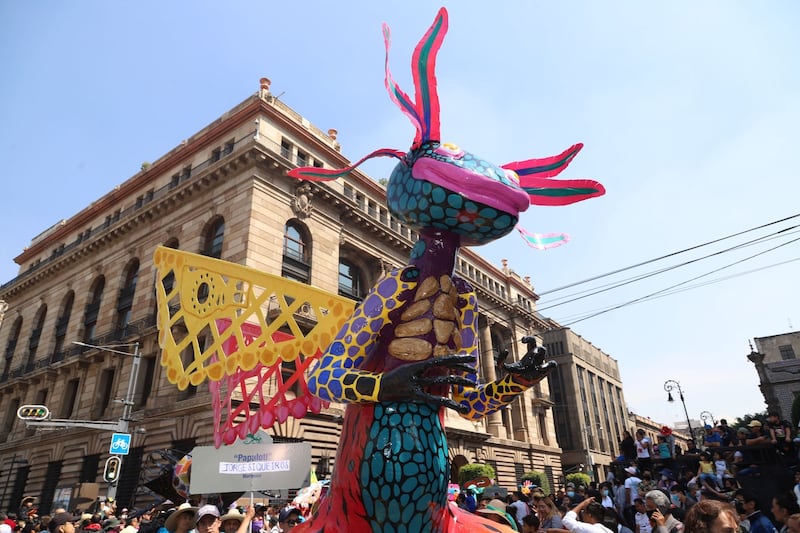 Se llevó a cabo el 14vo desfile y concurso de alebrijes monumentales del Museo de Arte Popular en las principales calles de la Ciudad de México.