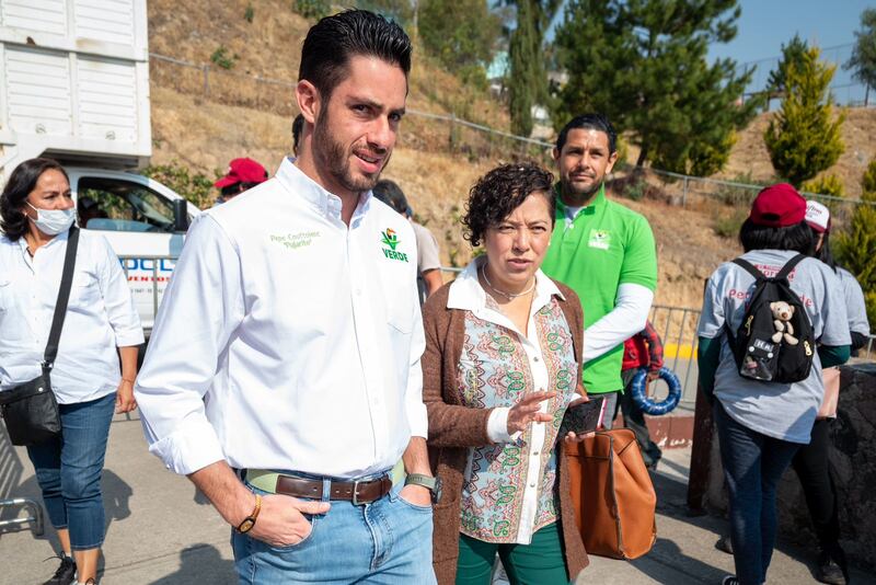 Delfina Gómez y Pepe Couttolenc quisieron firmar este pacto ambientalista con esta ceremonia ancestral.