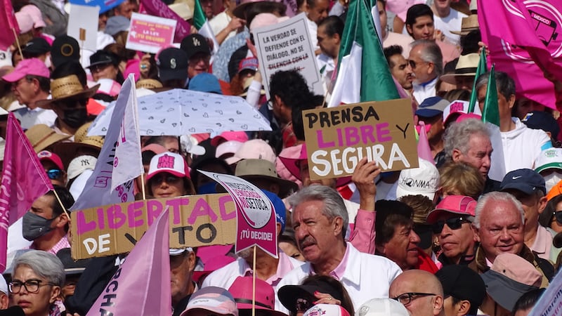 Fotos-marcha-democracia-INE-2024