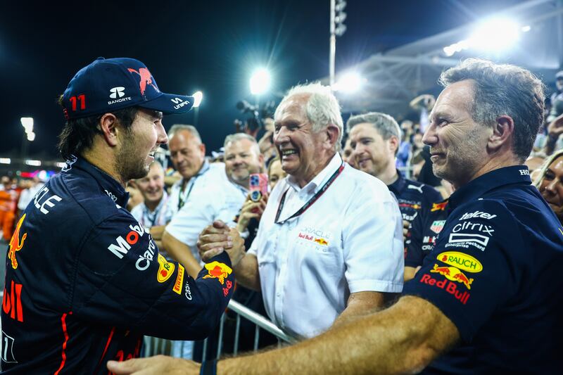 `Checo´Pérez, Helmut Marko y Christian Horner.