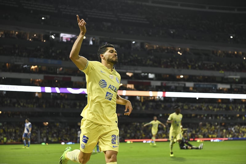 Henry Martin celebra su anotación