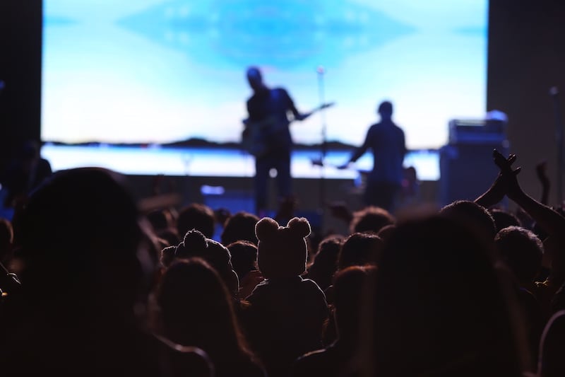 El ayuntamiento desplegó a varios inspectores a bares, antros y centros culturales, para localizar el sitio donde se llevaría a cabo el concierto, sin obtener resultados.