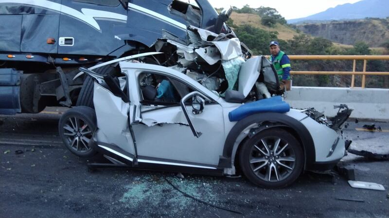 Los accidentes viales dejaron pérdidas en Jalisco valoradas en cinco millones 408 mil dólares.