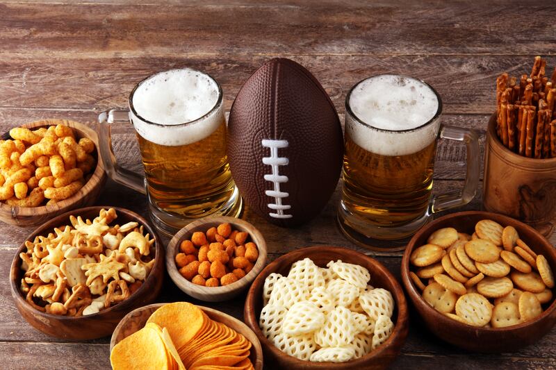 Restaurantes y bares para ver el Super Bowl 2024.