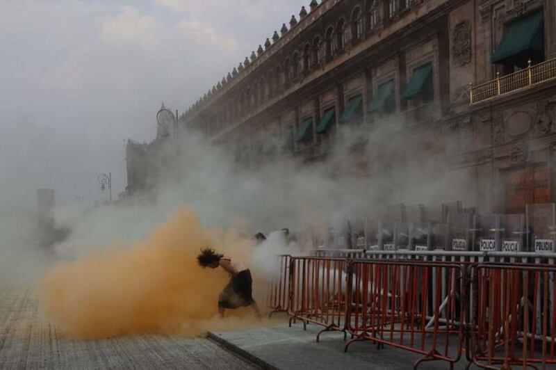 Visibilidad Trans, manifestantes se enfrentan con policías en Palacio Nacional