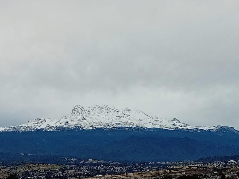 Fotos: Primera nevada en México cubre de blanco al Popocatépetl y al Iztaccíhuatl