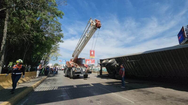 Trabajos en la Línea 5 del Metro para retirar tráiler y puente