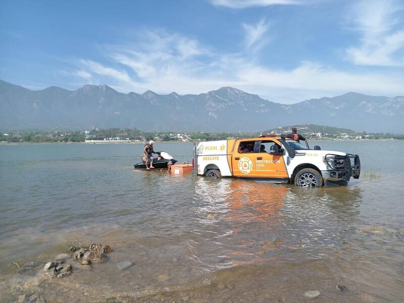 En los diversos parques acuáticos de Monterrey y su área metropolitana no hubo reporte de personas lesionadas.