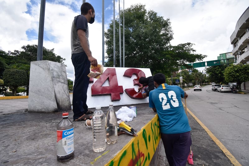 La madrugada de este 18 de septiembre le prendieron fuego al antimonumento