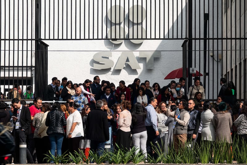 El SAT reportó que los asalariados, profesionistas y empresas contribuyeron con 1 billón 33 mil 713 millones de pesos en ISR.