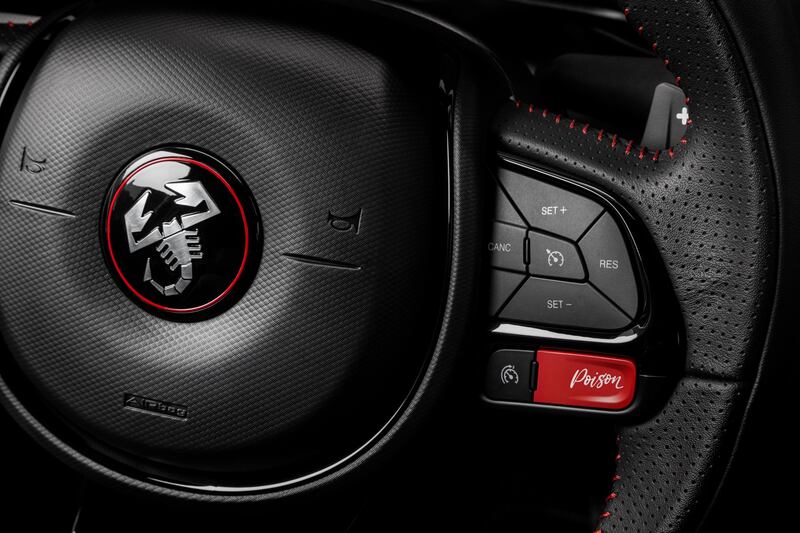 Fiat Pulse Abarth debuta en Brasil como el primer SUV de la marca