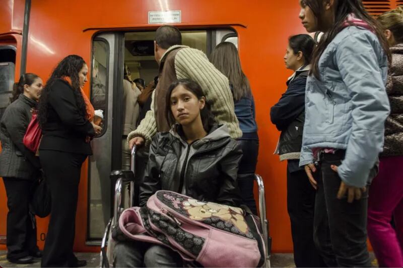 Metro personas con discapacidad