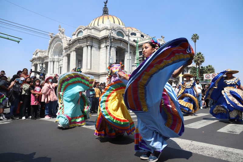 Se llevó a cabo el 14vo desfile y concurso de alebrijes monumentales del Museo de Arte Popular en las principales calles de la Ciudad de México.